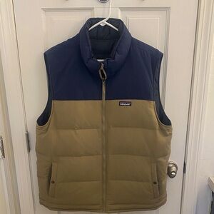 Patagonia Reversible Navy and Tan Quilted Puffer Vest